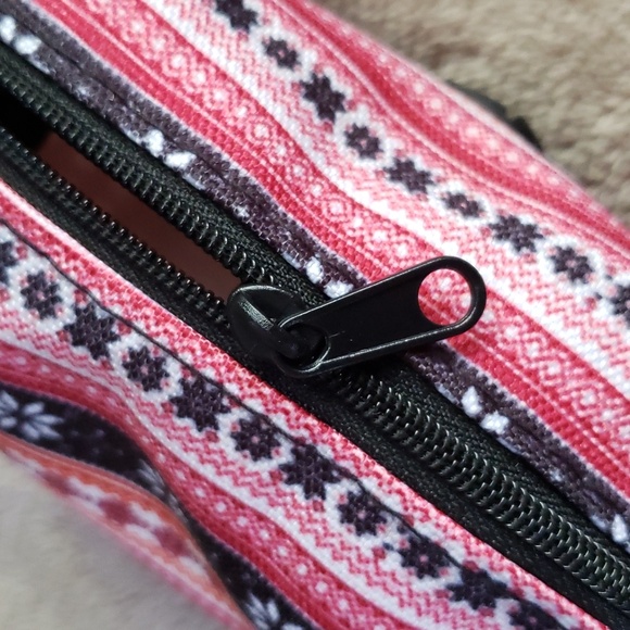 Pet Waste Bag Dispenser With a Roll of 15 Bags - Picture 5 of 5